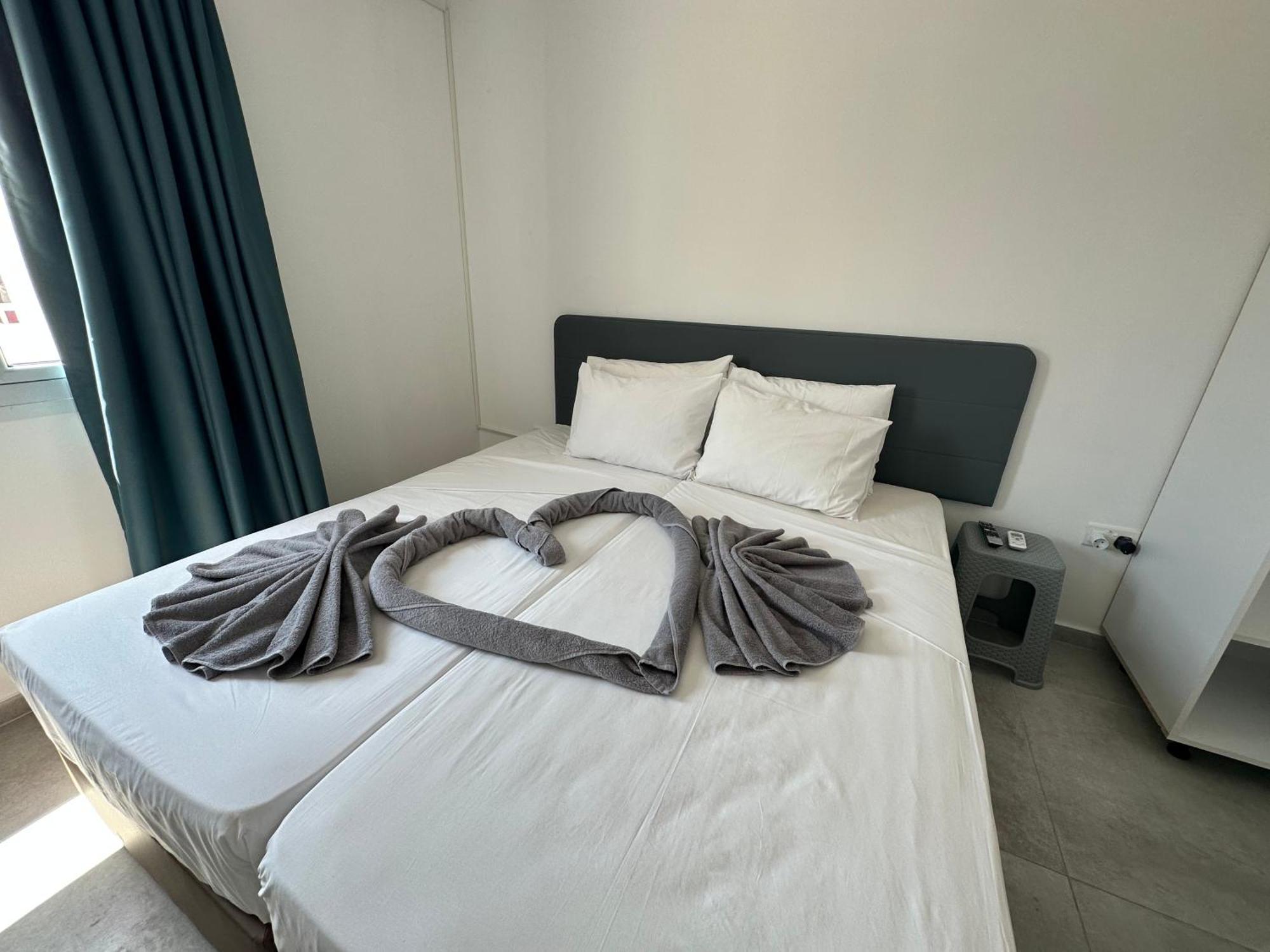 Sun Plaza Suites - Adults Only Ayia Napa Eksteriør billede