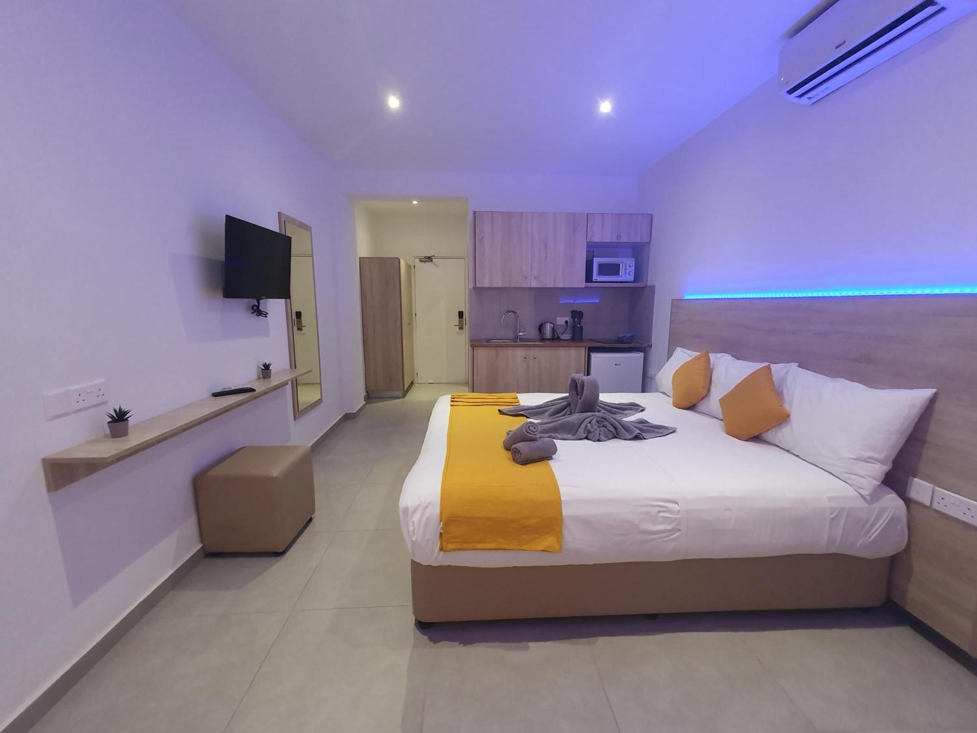 Sun Plaza Suites - Adults Only Ayia Napa Eksteriør billede