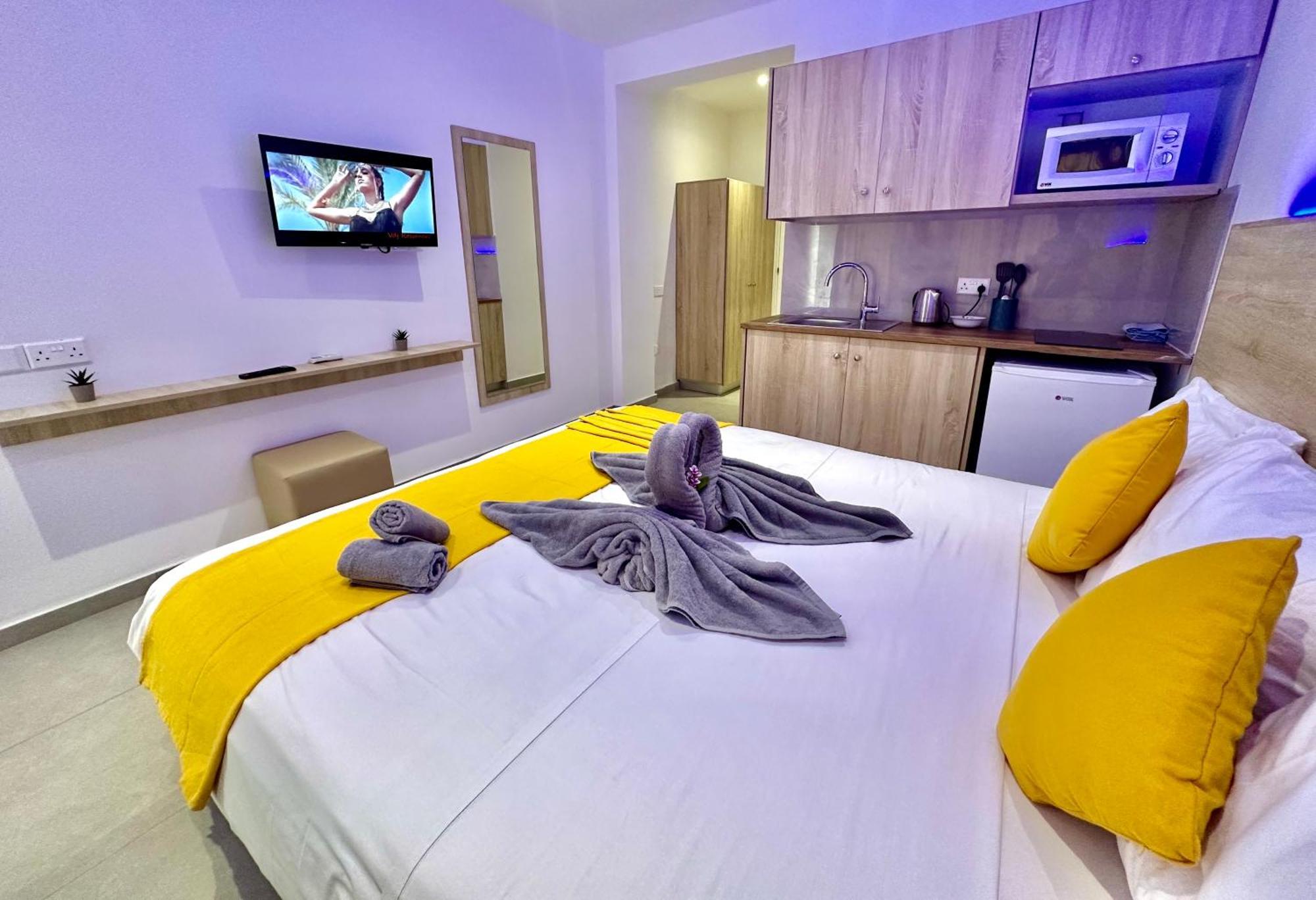 Sun Plaza Suites - Adults Only Ayia Napa Eksteriør billede