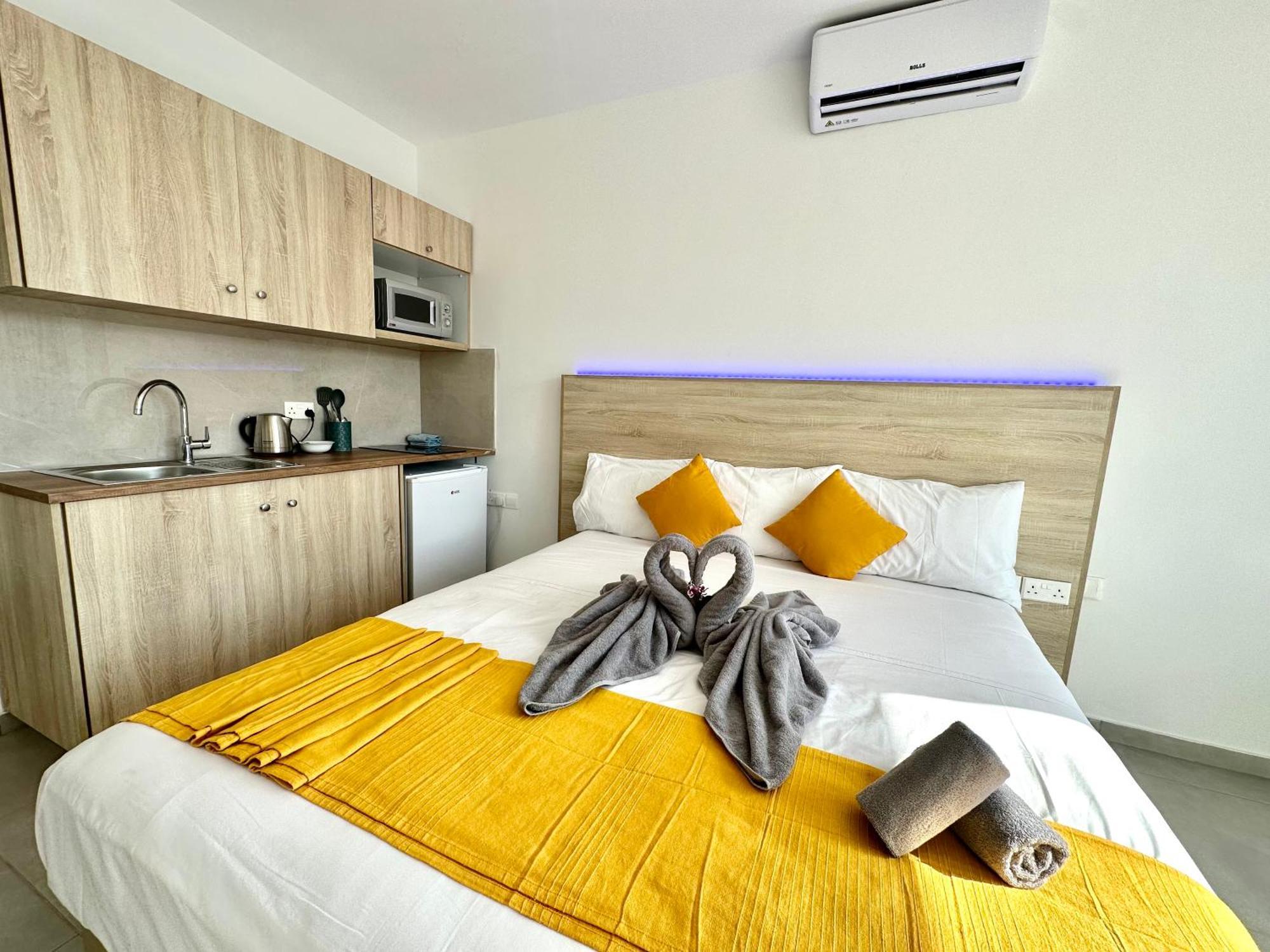 Sun Plaza Suites - Adults Only Ayia Napa Eksteriør billede