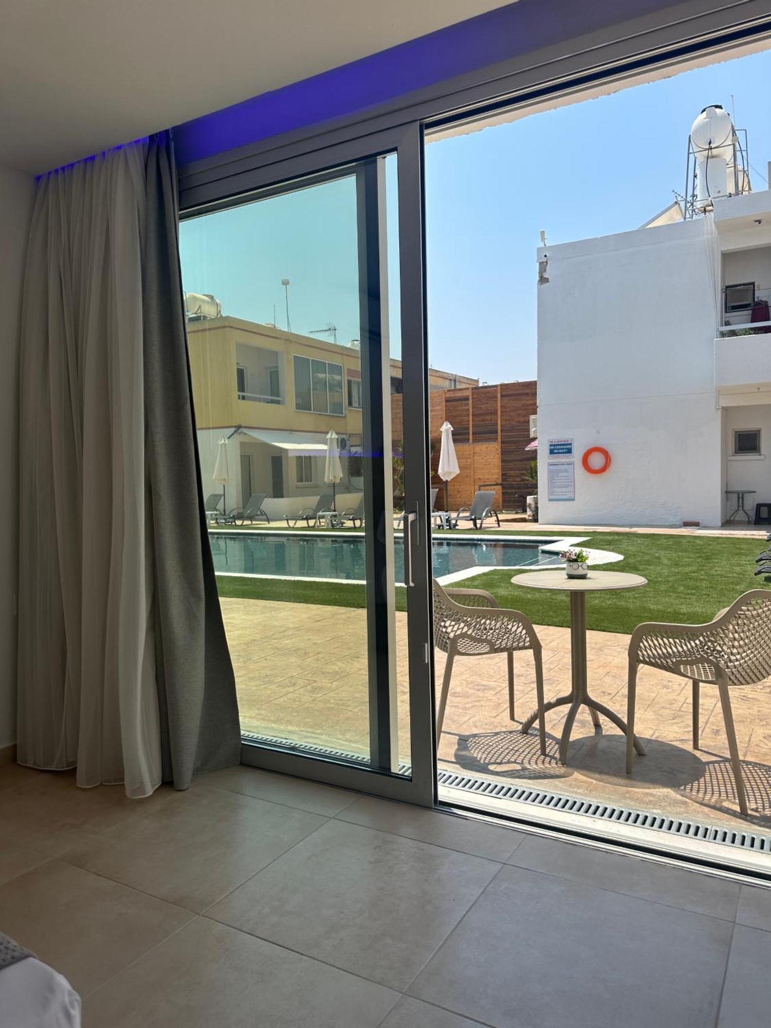 Sun Plaza Suites - Adults Only Ayia Napa Eksteriør billede