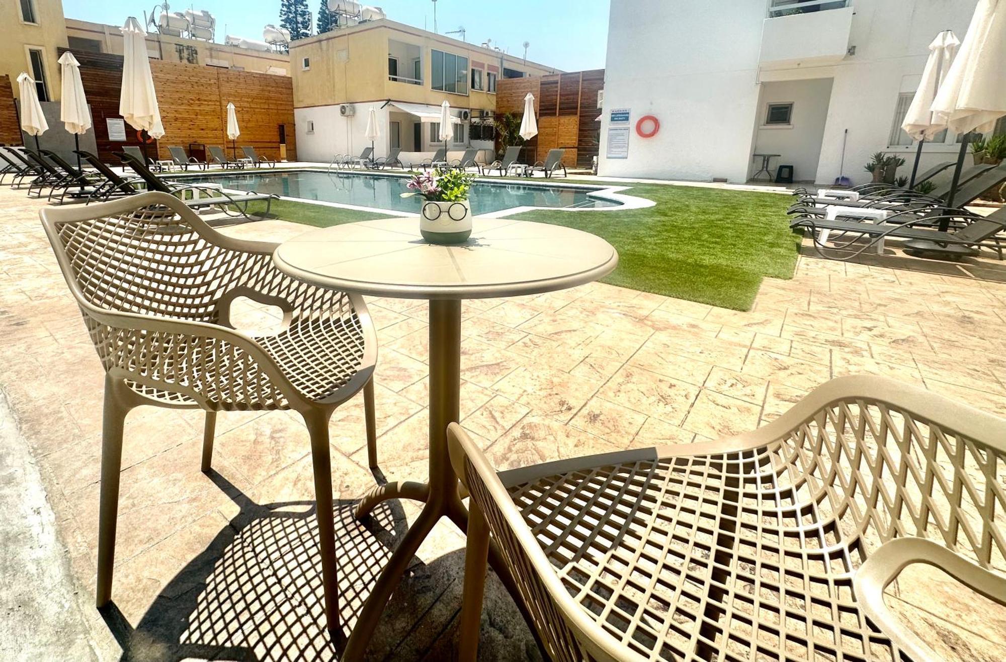 Sun Plaza Suites - Adults Only Ayia Napa Eksteriør billede